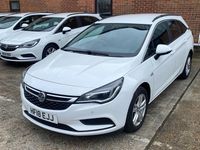 Begagnad Vauxhall Astra 2018 Vit Kombi