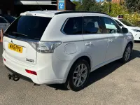 Used Mitsubishi Outlander P-HEV 2015 White Estate