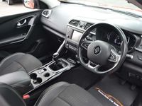 Używany Renault Kadjar Dynamique 140 KM (102 kW) 2018 Czerwony SUV