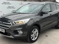 Usado Ford Kuga Titanium 182 CV (133 kW) 2018 Gris SUV