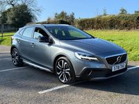 Begagnad Volvo V40 Pro 2018 Grå Halvkombi
