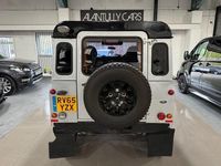 Usado Land Rover Defender 122 HP (89 kW) 2015 Prateado Citadino