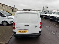 Used Citroën Berlingo 100 HP (73 kW) 2022 White MPV