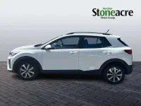 Used Kia Stonic 99 HP (72 kW) 2022 White SUV