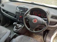 Used Fiat Doblò 95 HP (69 kW) 2018 White MPV