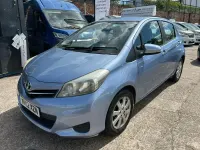 Used Toyota Yaris 99 HP (72 kW) 2012 Blue Hatchback