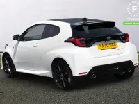 Used Toyota Yaris 272 HP (200 kW) 2020 White Hatchback