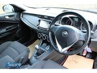 Used Alfa Romeo Giulietta 120 HP (88 kW) 2016 Grey Hatchback