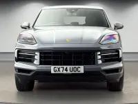 Begagnad Porsche Cayenne 470 HK (345 kW) 2024 Grå SUV