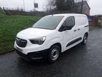 Used Vauxhall Combo Edition 100 HP (73 kW) 2019 White MPV