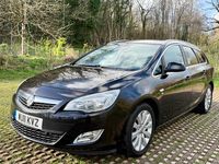 Used Vauxhall Astra 123 HP (90 kW) 2011 Black Estate