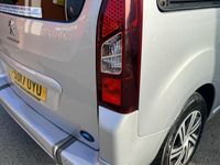 Used Peugeot TePee Active 98 HP (72 kW) 2017 Grey MPV