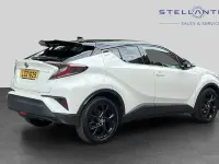 Used Toyota C-HR 120 HP (88 kW) 2018 White SUV