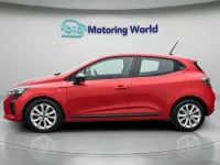 Used Renault Clio Evolution 90 HP (66 kW) 2025 Hatchback