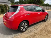 Used Nissan Leaf Tekna 80 kW (109 HP) 2017 Red Hatchback