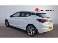 Used Vauxhall Astra SRi 150 HP (110 kW) 2019 White Hatchback