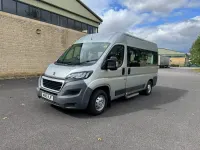 Begagnad Peugeot Boxer 130 HK (95 kW) 2015 Silver Van
