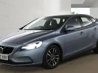 Used Volvo V40 Momentum 122 HP (89 kW) 2017 Blue Hatchback