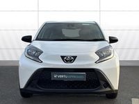 Used Toyota Aygo X PURE 72 HP (52 kW) 2024 White SUV