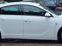 Used Vauxhall Insignia SRi 2015 White Hatchback