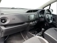Używany Toyota Yaris 109 KM (80 kW) 2020 Szary Hatchback