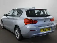 Używany BMW 118 Basis 136 KM (100 kW) 2018 Srebrny Hatchback