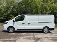 Used Nissan Primastar Acenta 2022 White MPV