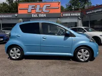 Begagnad Toyota Aygo 68 HK (50 kW) 2014 Blå Halvkombi