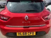 Used Renault Clio Iconic 90 HP (66 kW) 2019 Red Hatchback