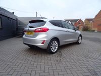 Used Ford Fiesta Titanium 100 HP (73 kW) 2017 Silver Hatchback