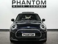 Begagnad Mini Cooper Exclusive 2022 Multicolour Halvkombi