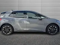 New VW ID.3 Pro 150 kW (204 HP) 2026 Moonstone grey with solid black roof Hatchback