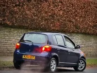 Used Toyota Yaris 2003 Blue Hatchback