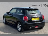 Used Mini Cooper Classic 134 HP (98 kW) 2019 Black Hatchback