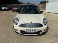 Used Mini Cooper Hatch 122 HP (89 kW) 2013 White Hatchback