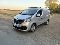 Used Renault Trafic 2017 Silver MPV