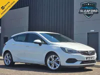 Used Vauxhall Astra SRi 145 HP (106 kW) 2020 White Hatchback