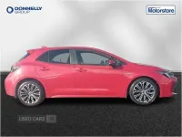 Used Toyota Corolla Design 122 HP (89 kW) 2019 Red Hatchback