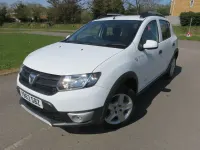 Begagnad Dacia Sandero Ambiance 90 HK (66 kW) 2014 Vit Halvkombi
