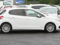 Used Peugeot 208 Allure 2018 White Hatchback