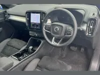 Usado Volvo XC40 Plus 194 HP (142 kW) 2025 Preto SUV