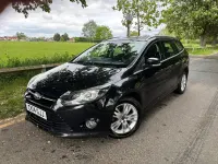 Begagnad Ford Focus Titanium 115 HK (84 kW) 2014 Svart Kombi