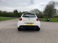 Used Alfa Romeo MiTo Distinctive 85 HP (62 kW) 2013 White Hatchback