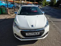 Used Peugeot 208 Allure 2017 White Hatchback