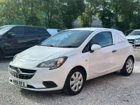 Used Vauxhall Corsa 95 HP (69 kW) 2016 White Hatchback
