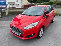 Used Ford Fiesta Zetec 75 HP (55 kW) 2013 Red Hatchback