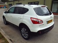 used Nissan Qashqai 1.6 dCi Tekna 2WD Euro 5 5dr (AVM)