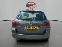Używany Vauxhall Astra 165 KM (121 kW) 2011 Szary Kombi