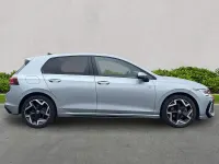 Begagnad VW Golf VIII R-line 150 HK (110 kW) 2025 Silver Halvkombi