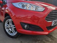 Used Ford Fiesta Zetec 82 HP (60 kW) 2013 Red Hatchback
